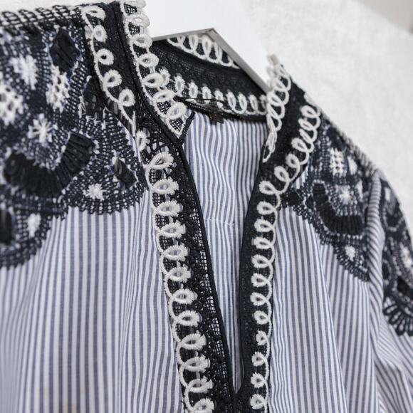 KOBI HALPERIN Skylyn Crochet Trimmed Navy Striped Bell Sleeve Blouse Sz S - Picture 5 of 9